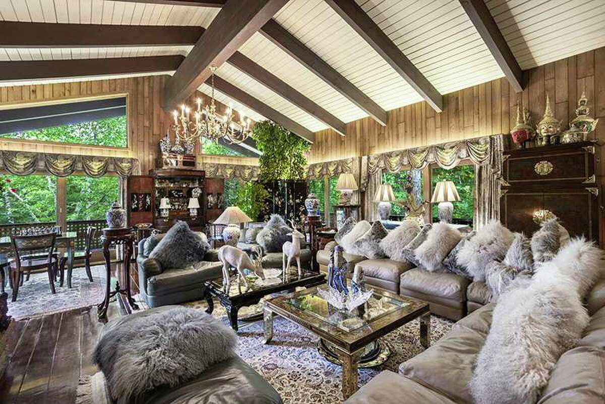 Michele Riggi, husband list Lake Placid compound for 31 million