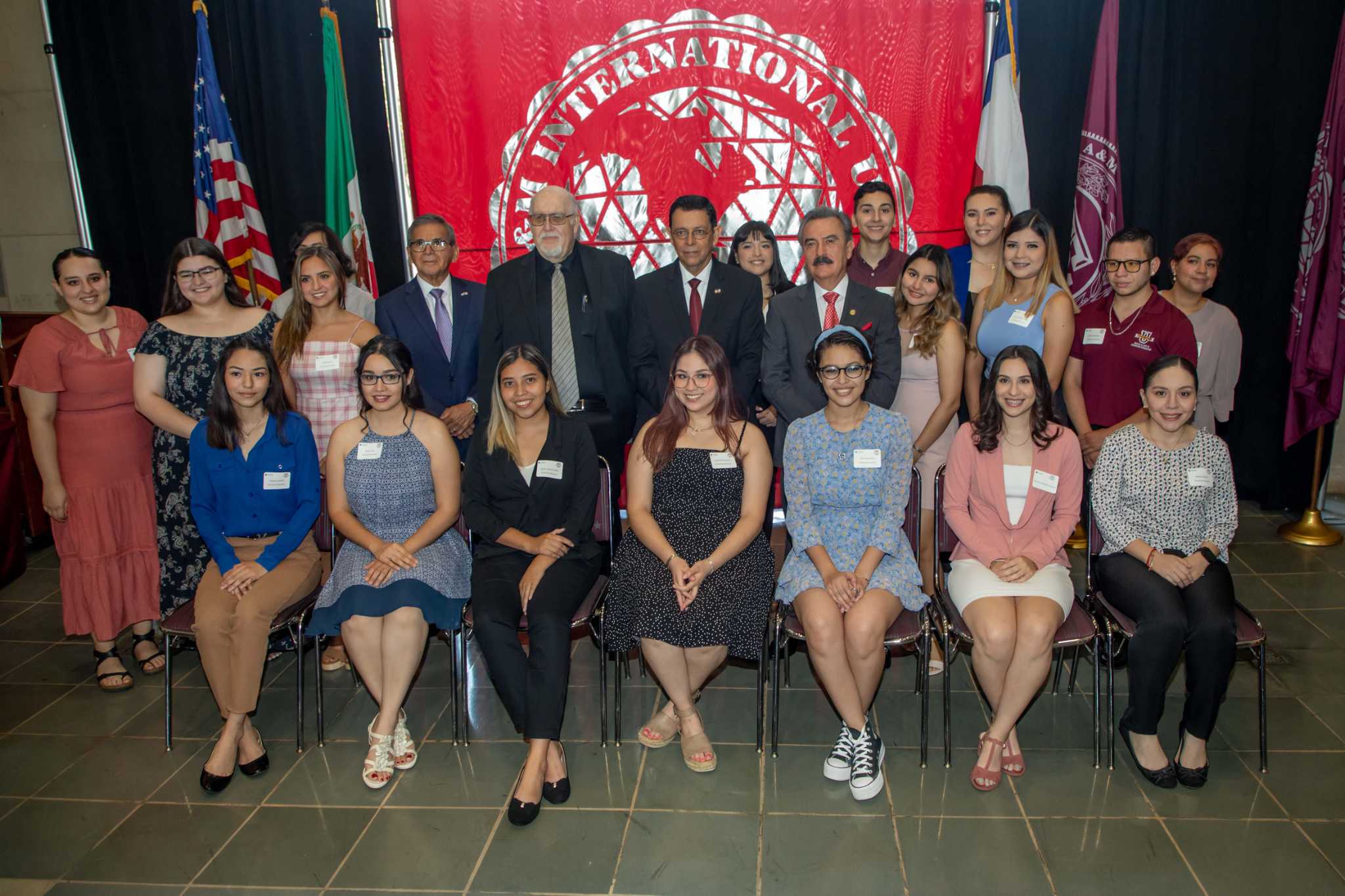 Mexican students at TAMIU receive funds for education expenses - Vimarsana News