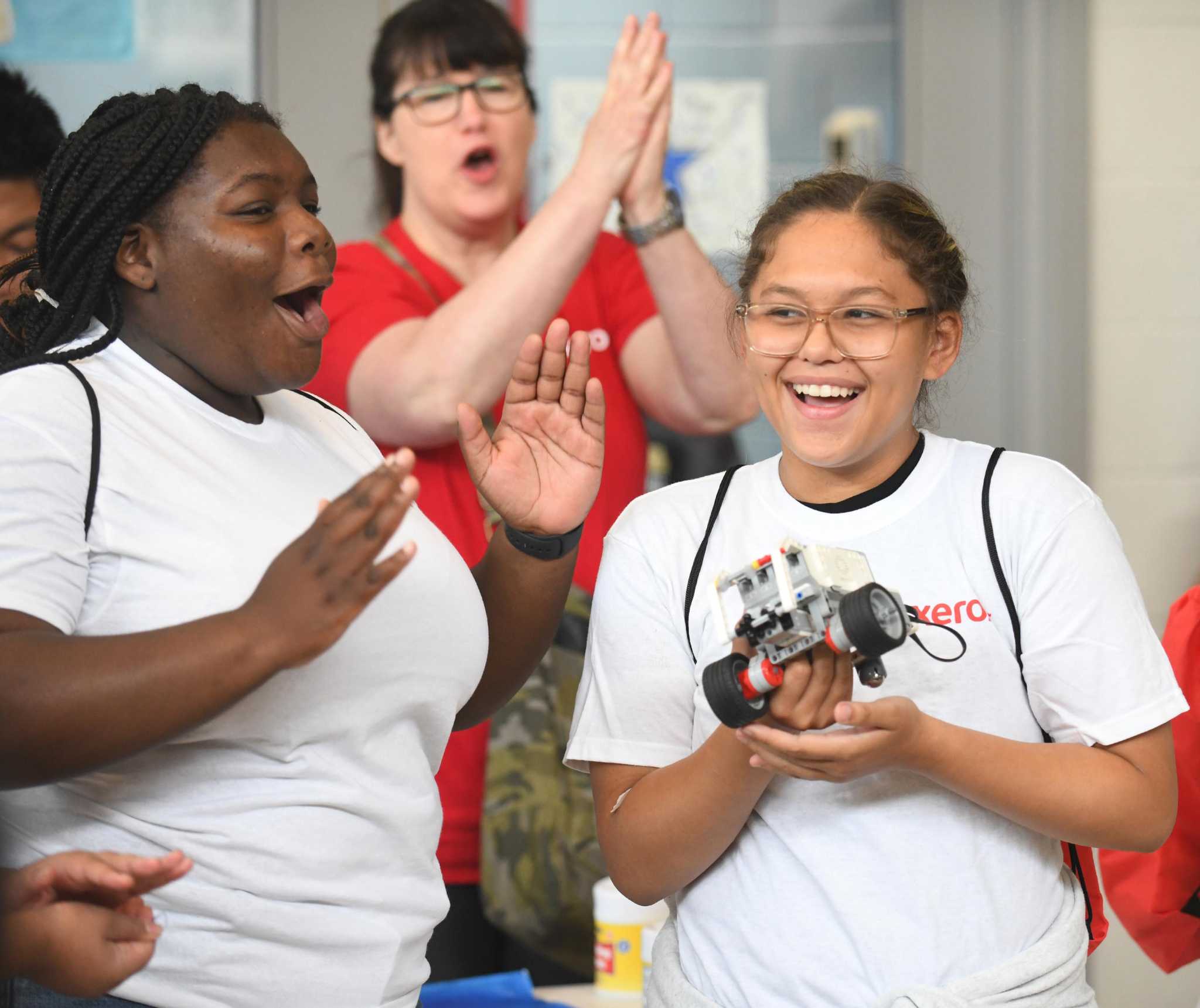 In Photos: Robotics competition concludes STEM Camp in Stamford - Image