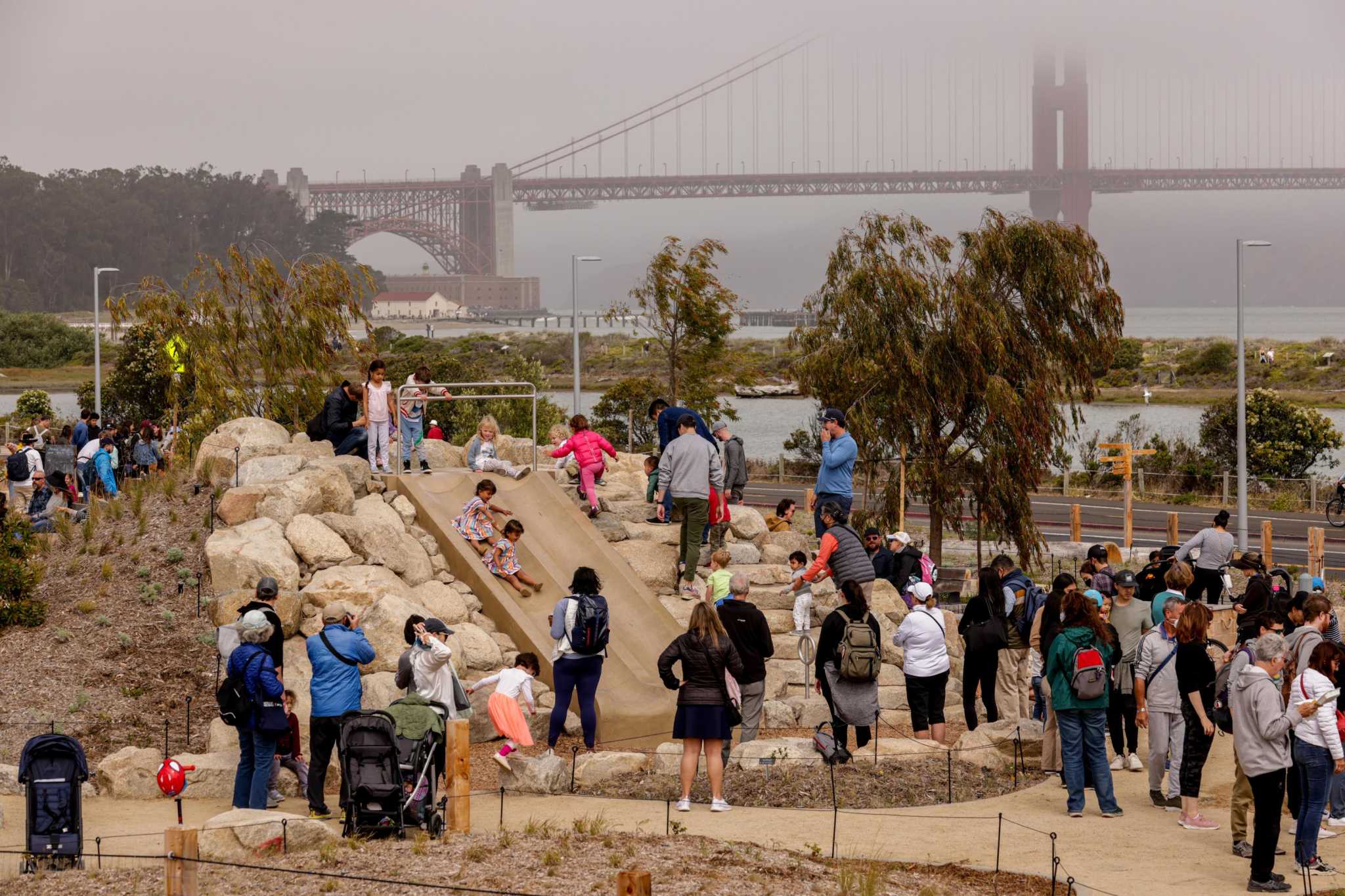 Crowds pour in as Presidio Tunnel Tops park opens in San Francisco - Vimarsana News