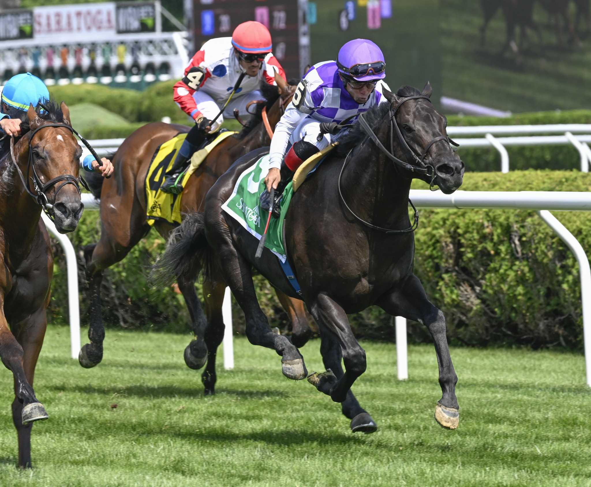 Jockeys Rosario, Jose Ortiz have big days at Saratoga - Vimarsana News