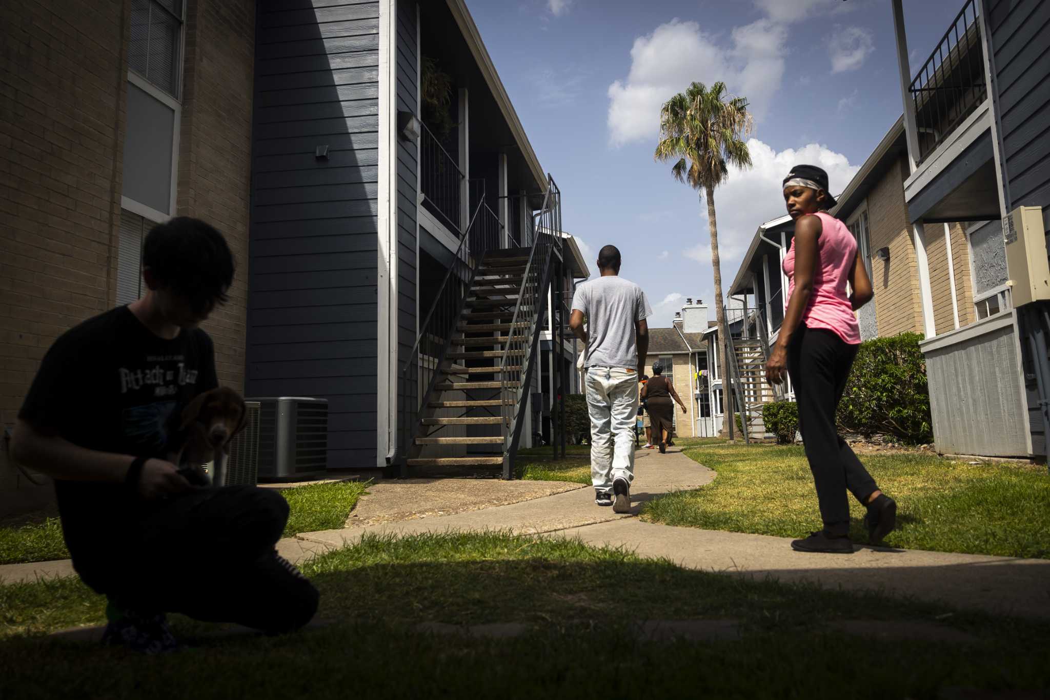 4 Killed, Including Teens, At Houston Apartment Complex