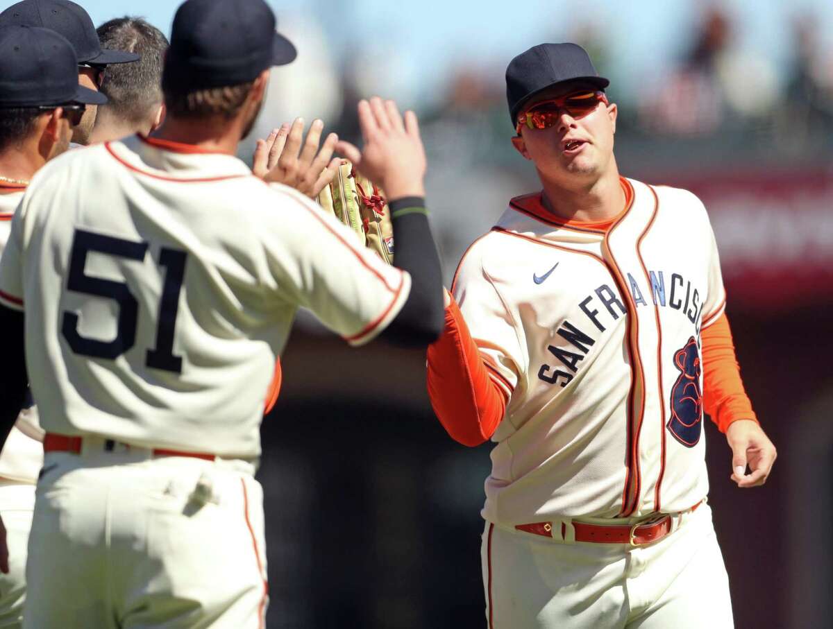 San Francisco Giants outfielder Joc Pederson gives fans a glimpse of his  house and daily life