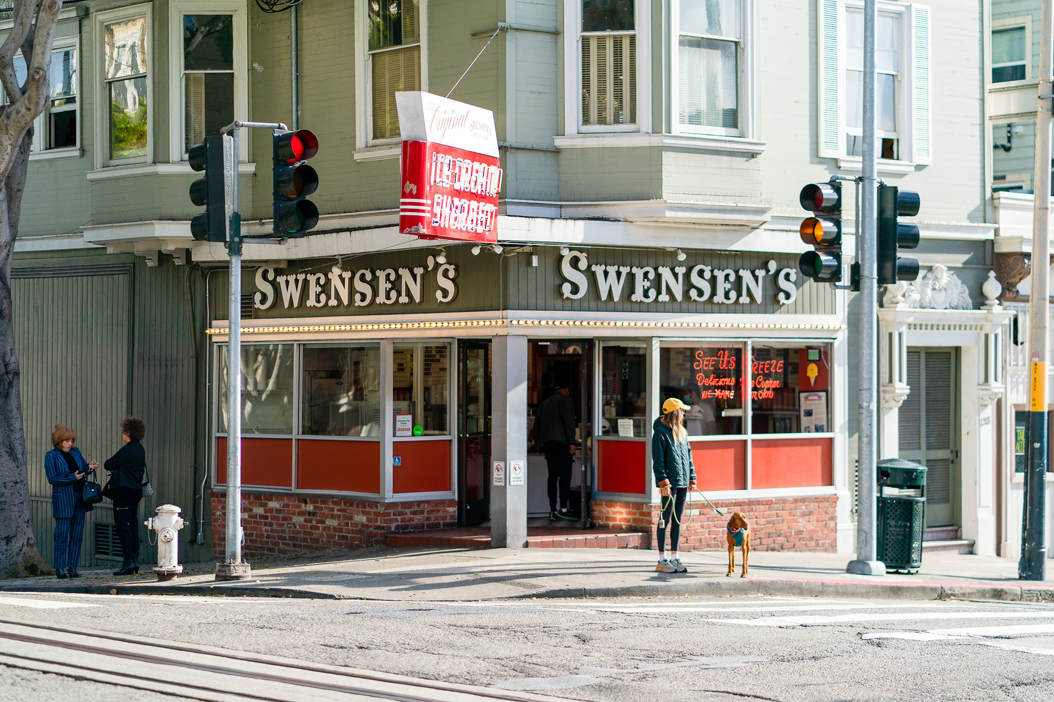 Swensen's confuses S'poreans with 'fried chicken' ice cream, S