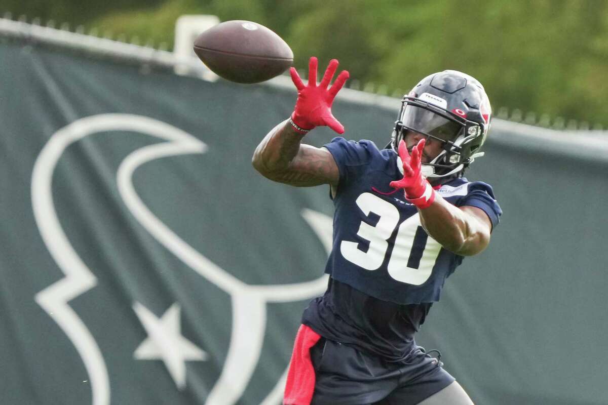 The Harris County District Attorney’s office dropped criminal charges filed against Texans running back Darius Anderson. 
