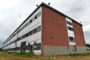 Hamden eyes abandoned school site for new community center