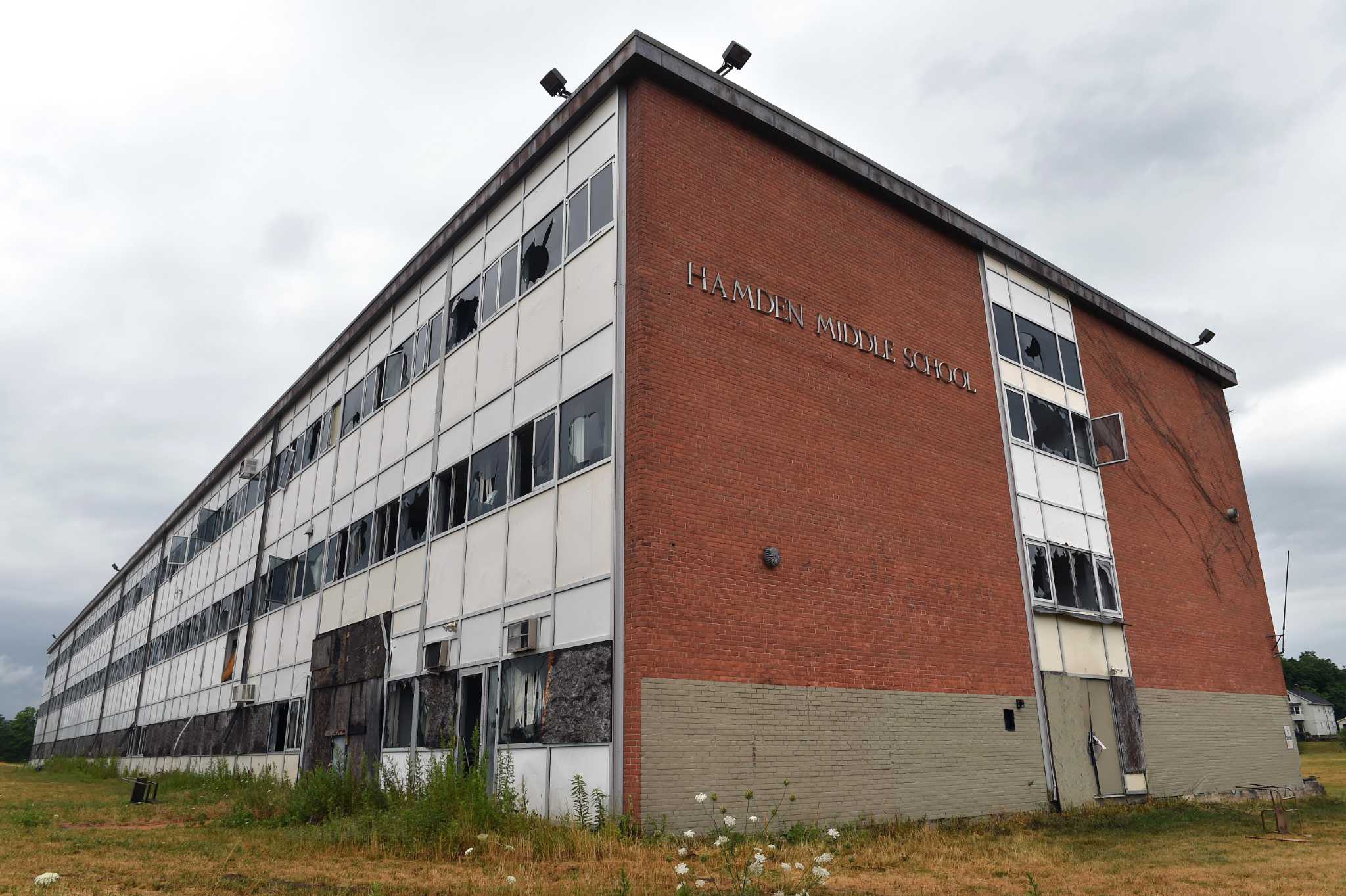 hamden-eyes-abandoned-school-site-for-new-community-center