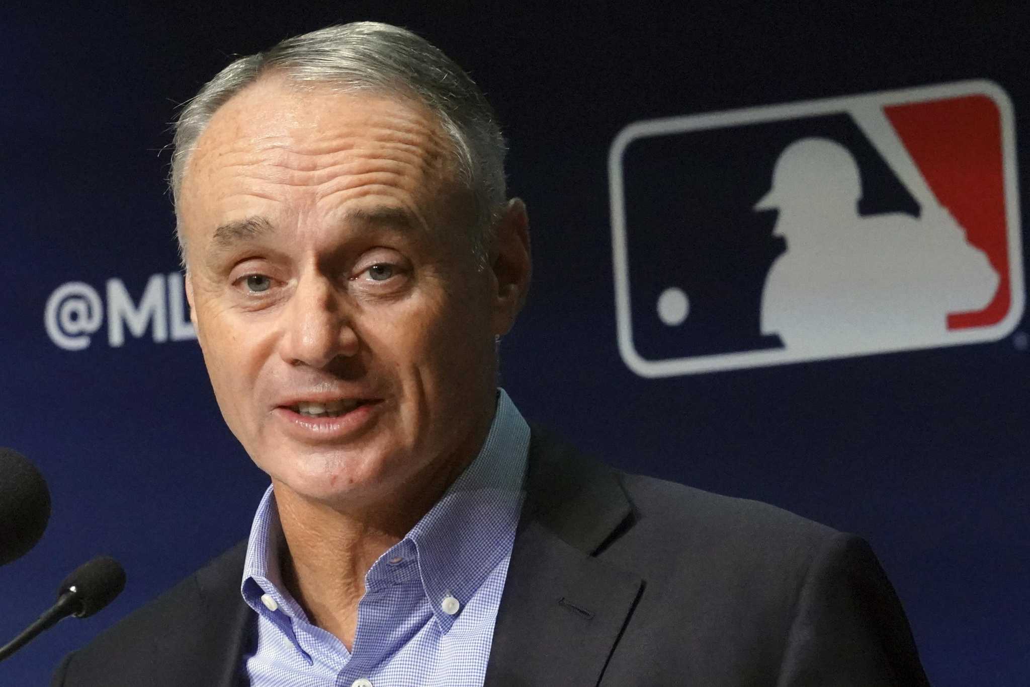 MLB Commissioner Manfred tackles A's stadium quandary