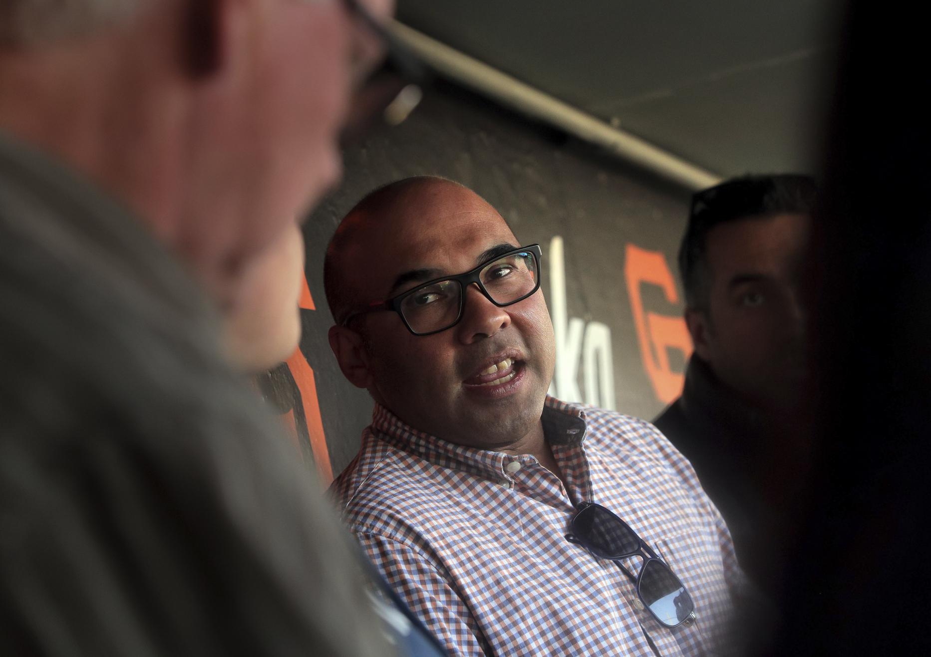 Giants' Zaidi: Adding Gary Sánchez to catching crew had obvious appeal