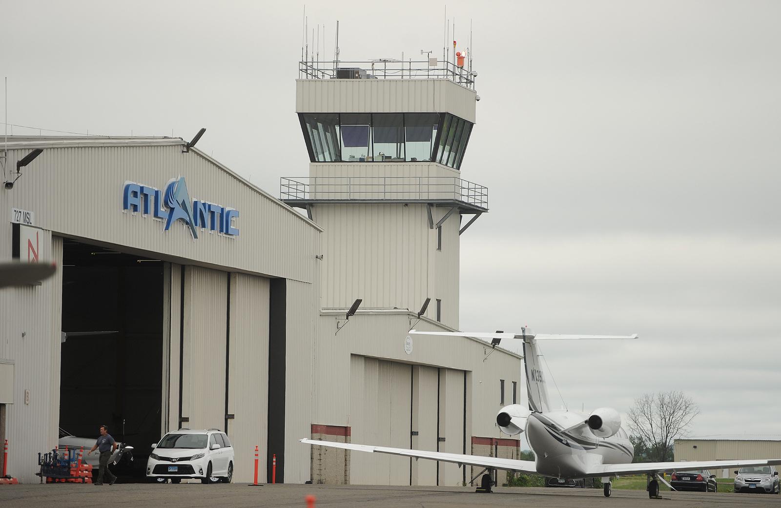 WaterburyOxford Airport to get 40 million makeover