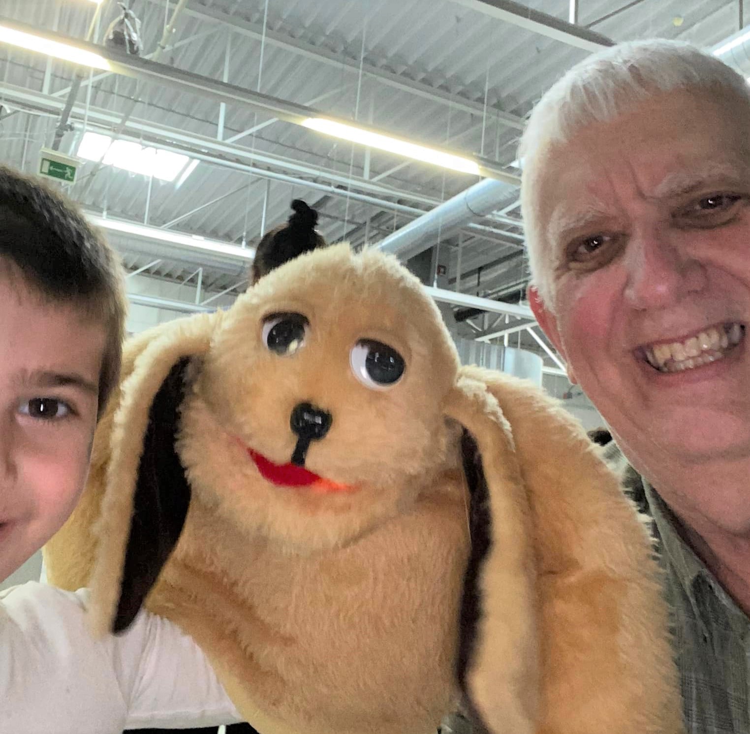 Army Veteran flies puppets to Poland for refugee children with Peace Through Puppets - Vimarsana News