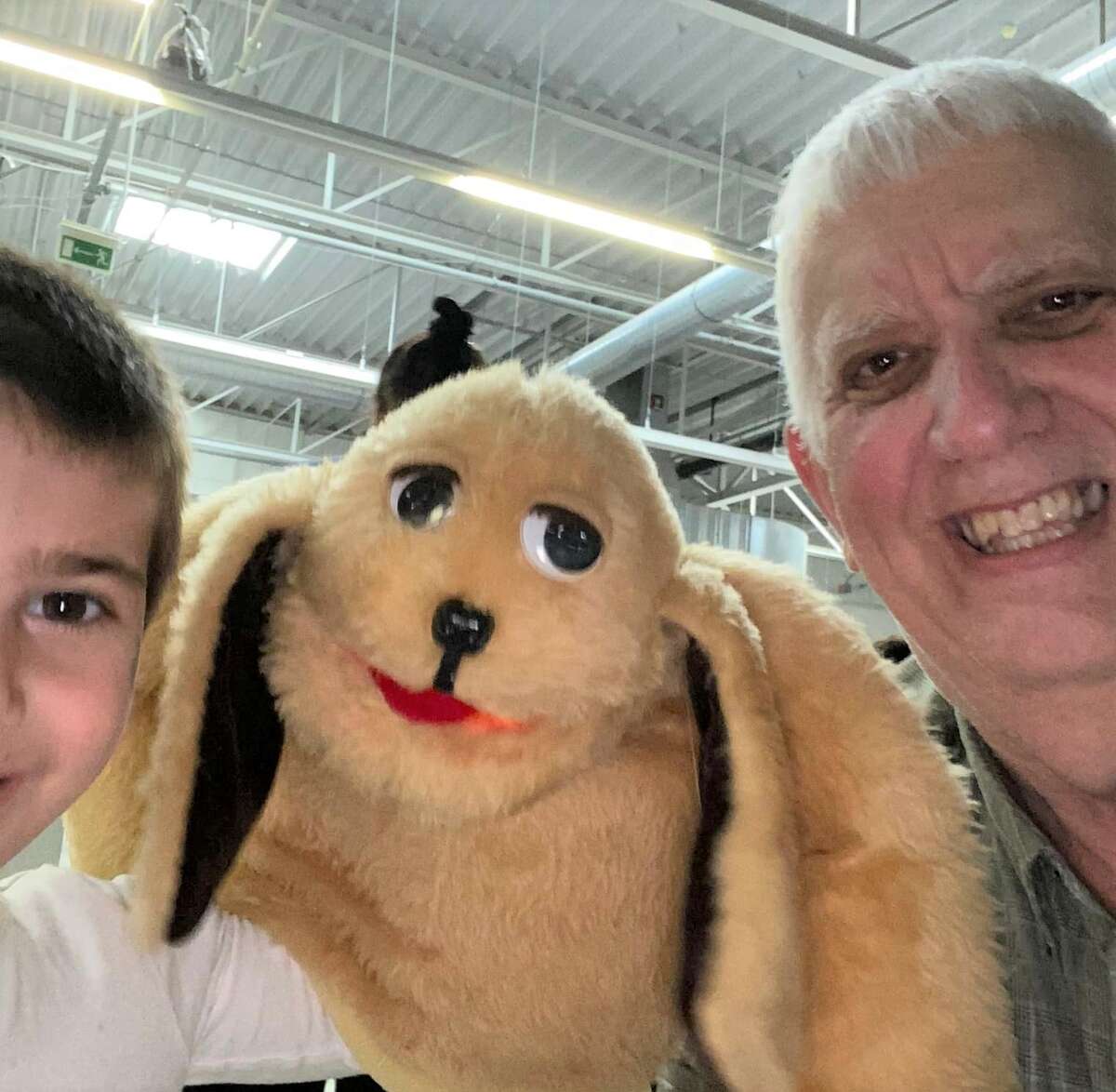 Unites States Army Veteran Bruce Reges (pictured right) recently traveled to Warsaw, Poland to bring displaced refugee children joy with puppets through his initiative he began 15 years ago, Peace Through Puppets. 