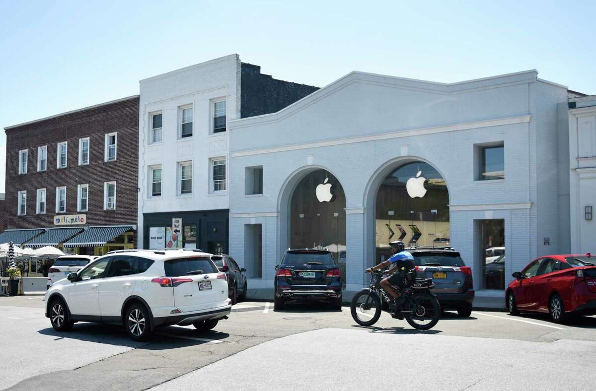 A view of the Apple store on Greenwich Avenue in Greenwich. Connecticut Attorney General William Tong and several other attorneys general are calling on the company to enact stronger measures to protect users' reproductive health information. 