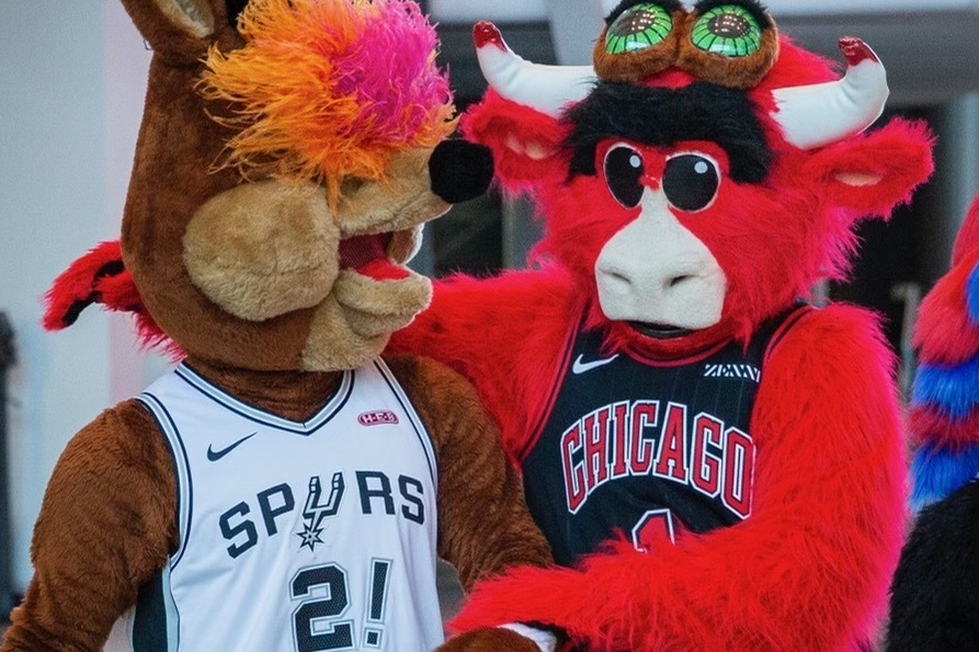 San Antonio Spurs Coyote shares look into life of NBA mascots