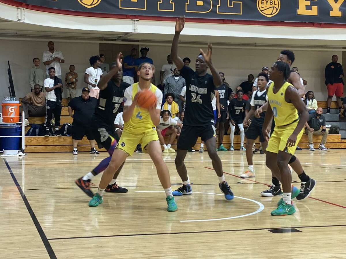 A look at some UConn men’s basketball 2024 recruiting targets playing at the Peach Jam