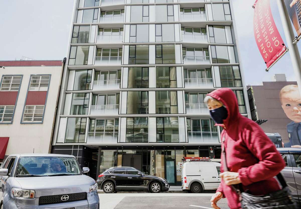 The opening of the Oak apartment building in San Francisco continues to be delayed. Buyers who signed contracts are concerned it may never open.