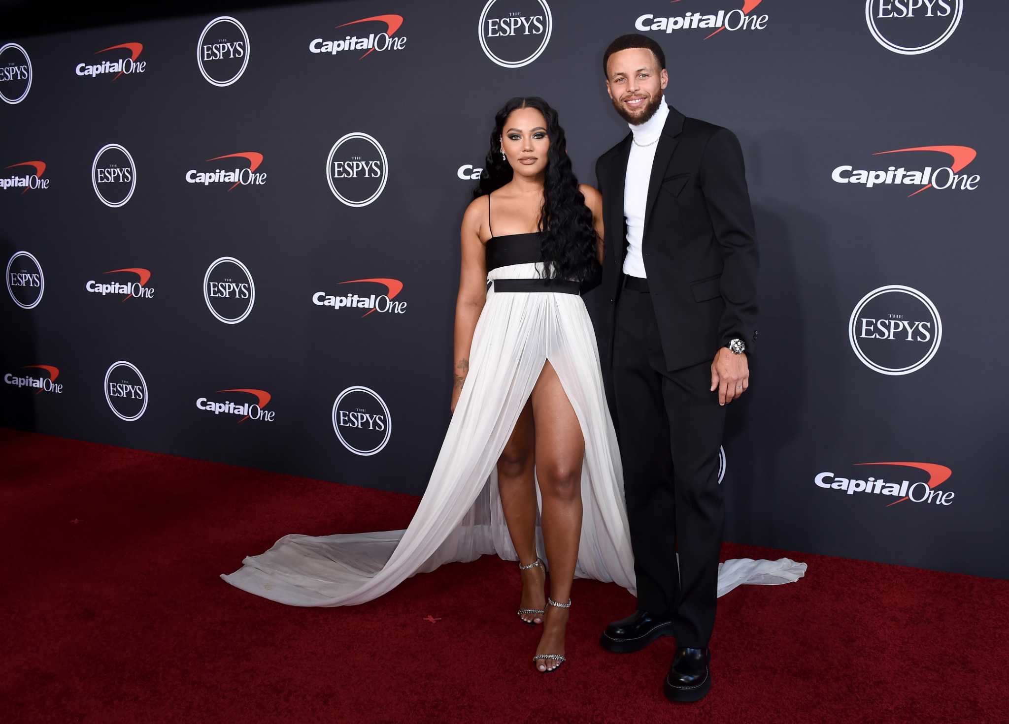 Stephen Curry hosts, Warriors have a big night at the ESPYS