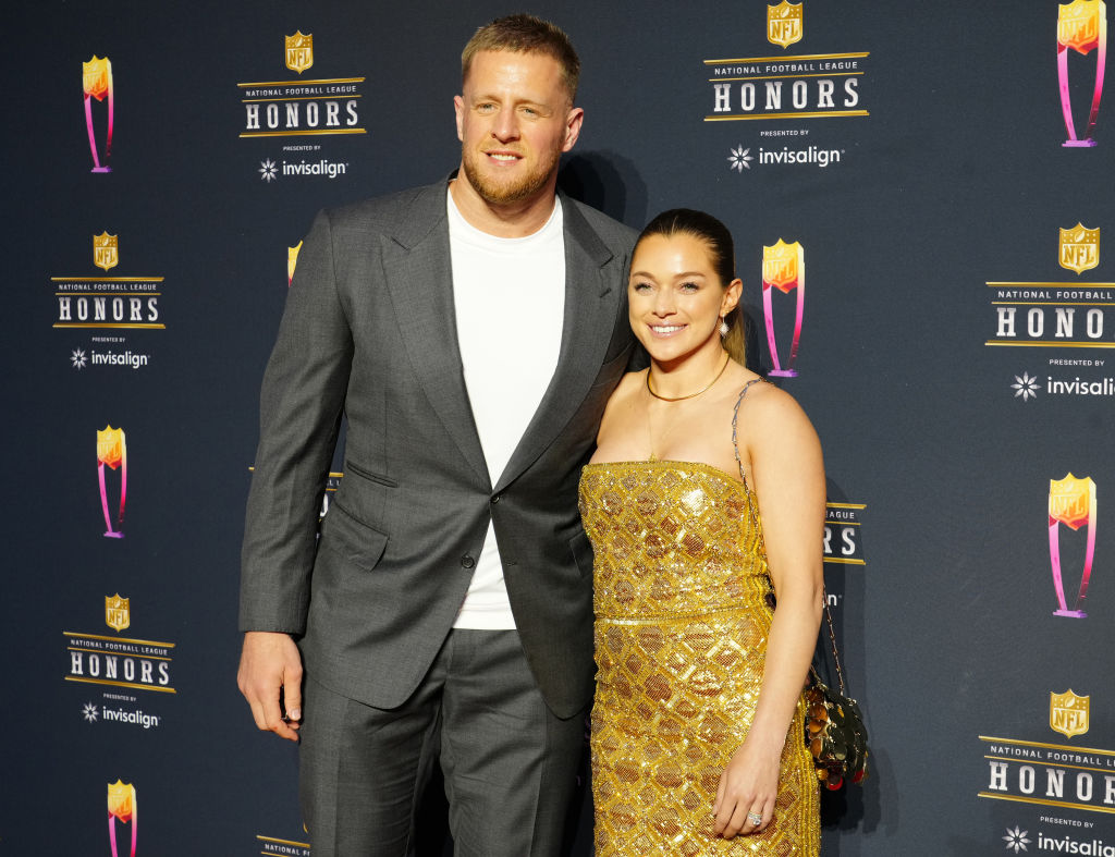 JJ Watt offers to help fan pay for grandfather's funeral so she