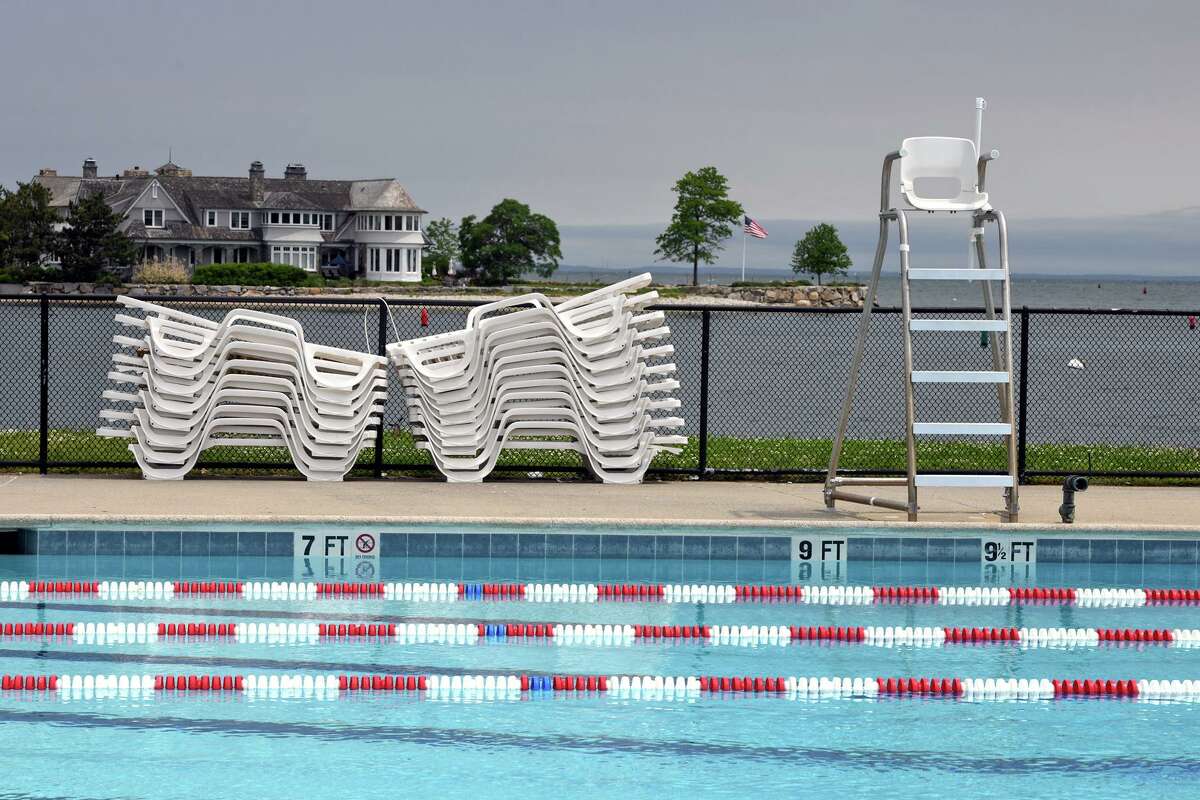 The swimming pool at Longshore Club Park.