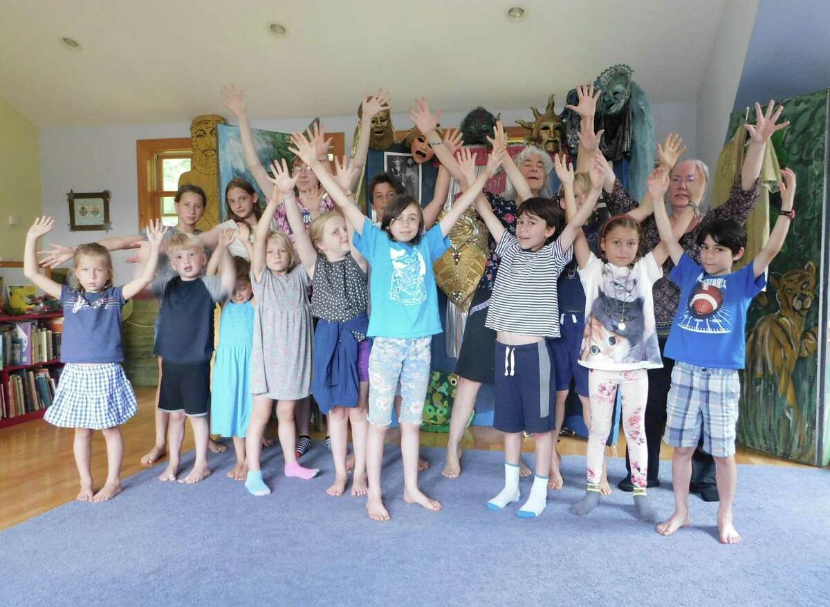 Cornwall Town Hall to host children's theater show