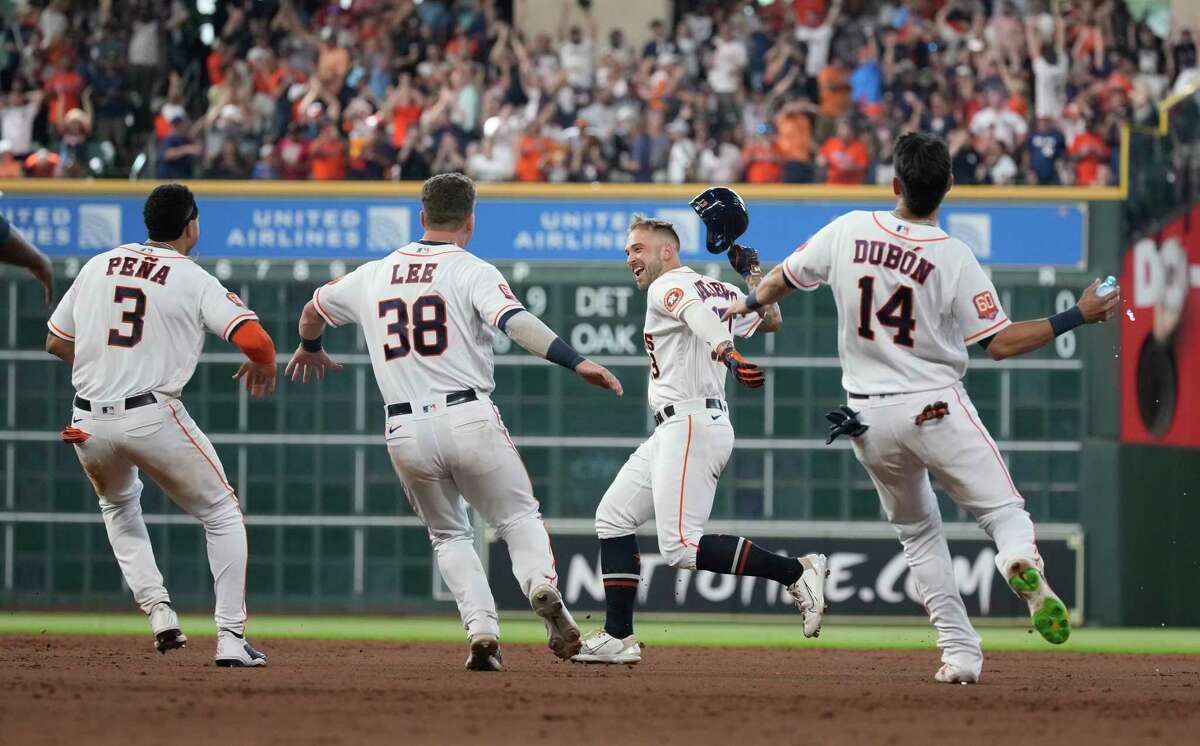 Astros walk off with Game 2 win - The Boston Globe