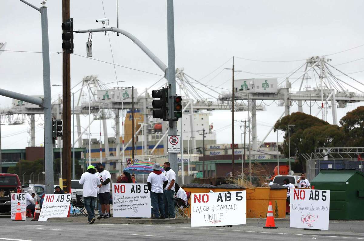 Truckers protesting California labor law Assembly Bill 5 (AB5) have shut down operations at the Port of Oakland after blocking entrances to container terminals at the port.