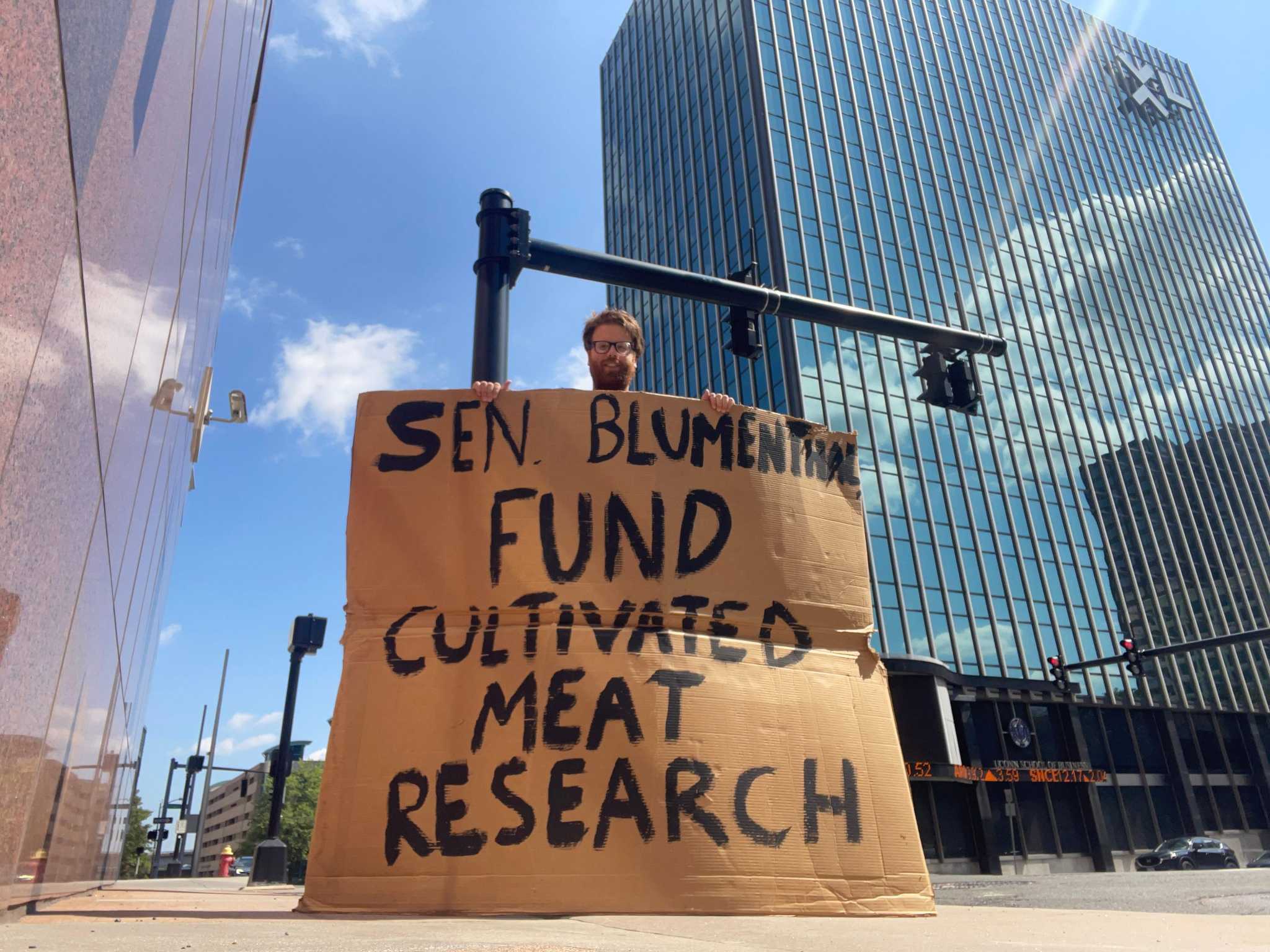 One CT man tries to convince officials to invest in lab-grown meat - Vimarsana News