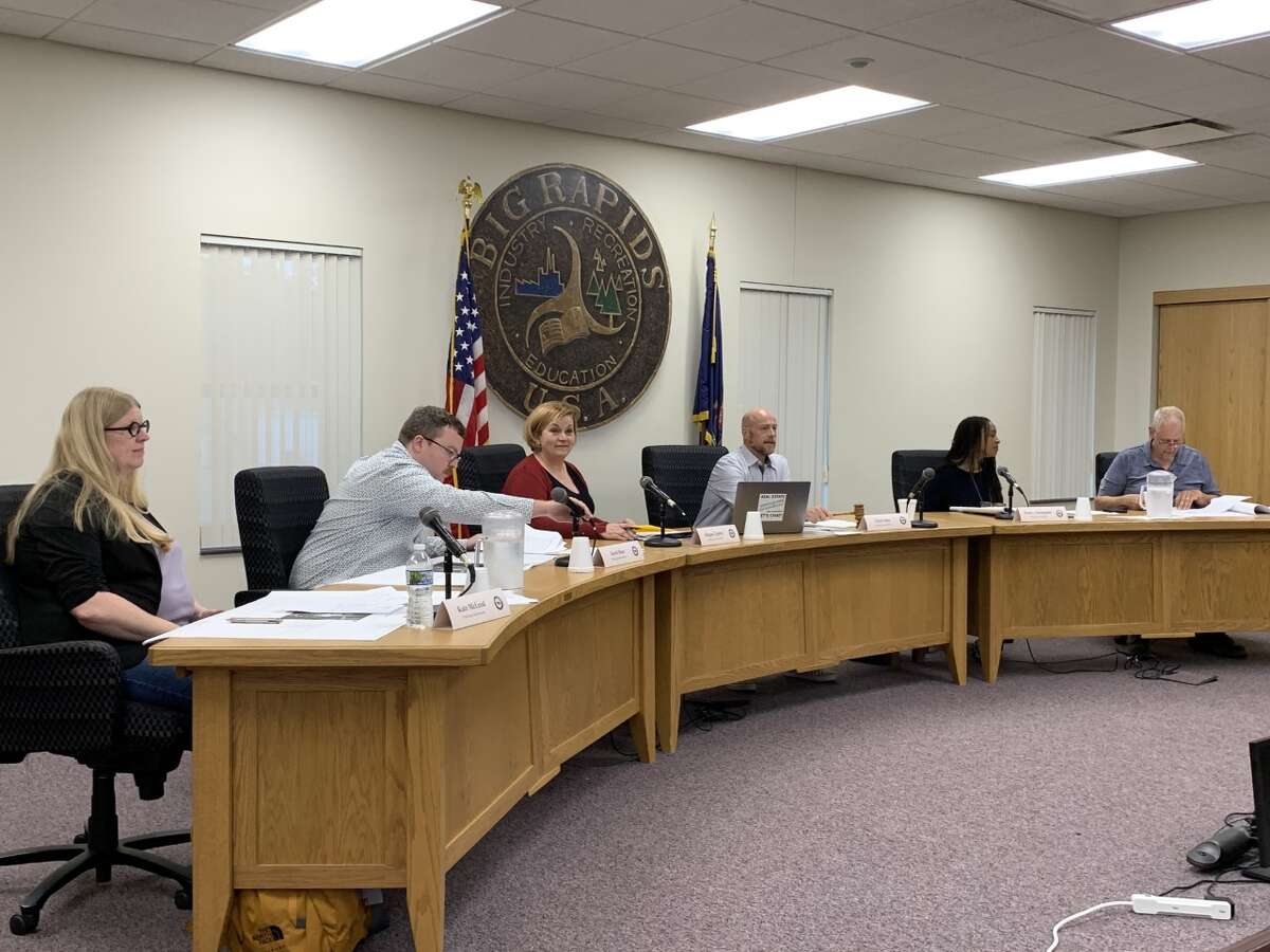 Krist Oil submitted a site plan review application to the city planners for construction of gas station and food mart on the corner of N. State Street and Pere Marquette.  A public hearing was held this week.