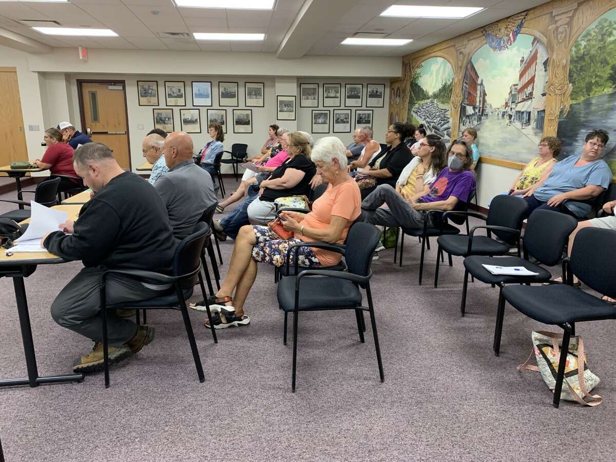 Krist Oil submitted a site plan review application to the city planners for construction of gas station and food mart on the corner of N. State Street and Pere Marquette.  A public hearing was held this week.