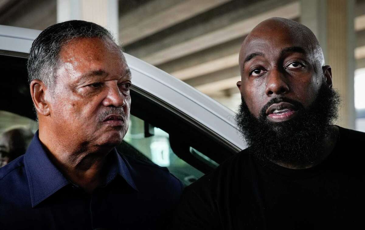 Trae Tha Truth gave 100 people a free tank of gas on Friday