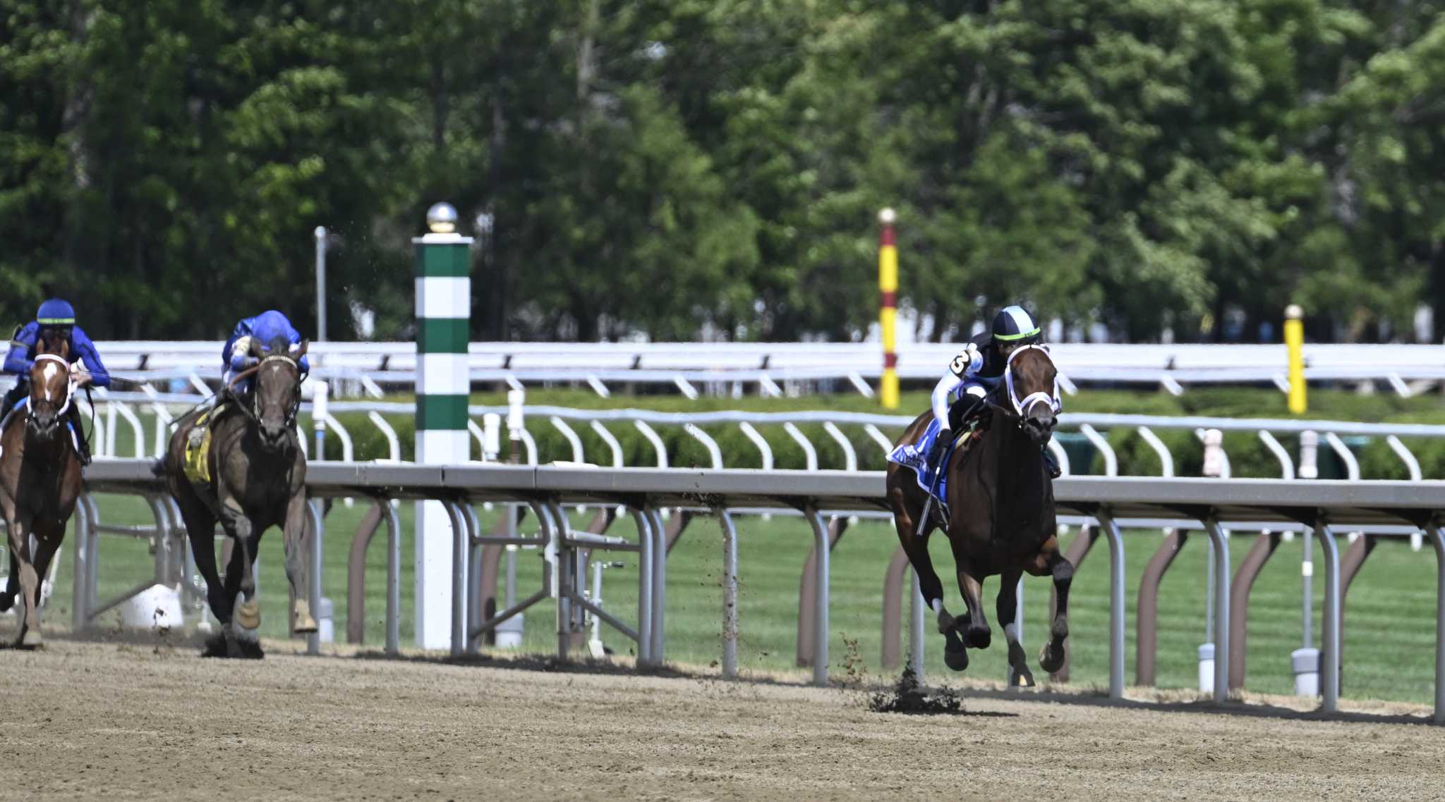 Nest cruises to Coaching Club American Oaks win at Saratoga