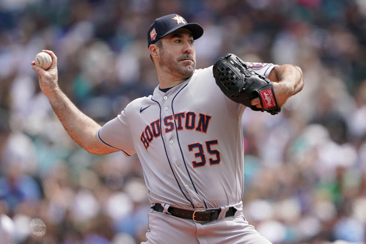 Justin Verlander Picks Up 20th-Career Win Against Seattle Mariners as  Houston Astros Win Series - Sports Illustrated Inside The Astros