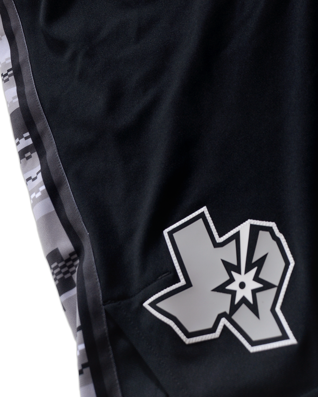 Spurs unveil Statement Edition uniforms with serape pattern, new logos