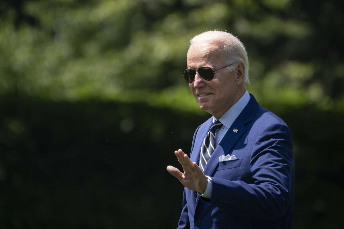 U.S. President Joe Biden waves as he walks to Marine One on the South Lawn of the White House July 20, 2022 in Washington, DC. Biden is traveling to Somerset, Massachusetts to discuss his next steps in addressing climate change.