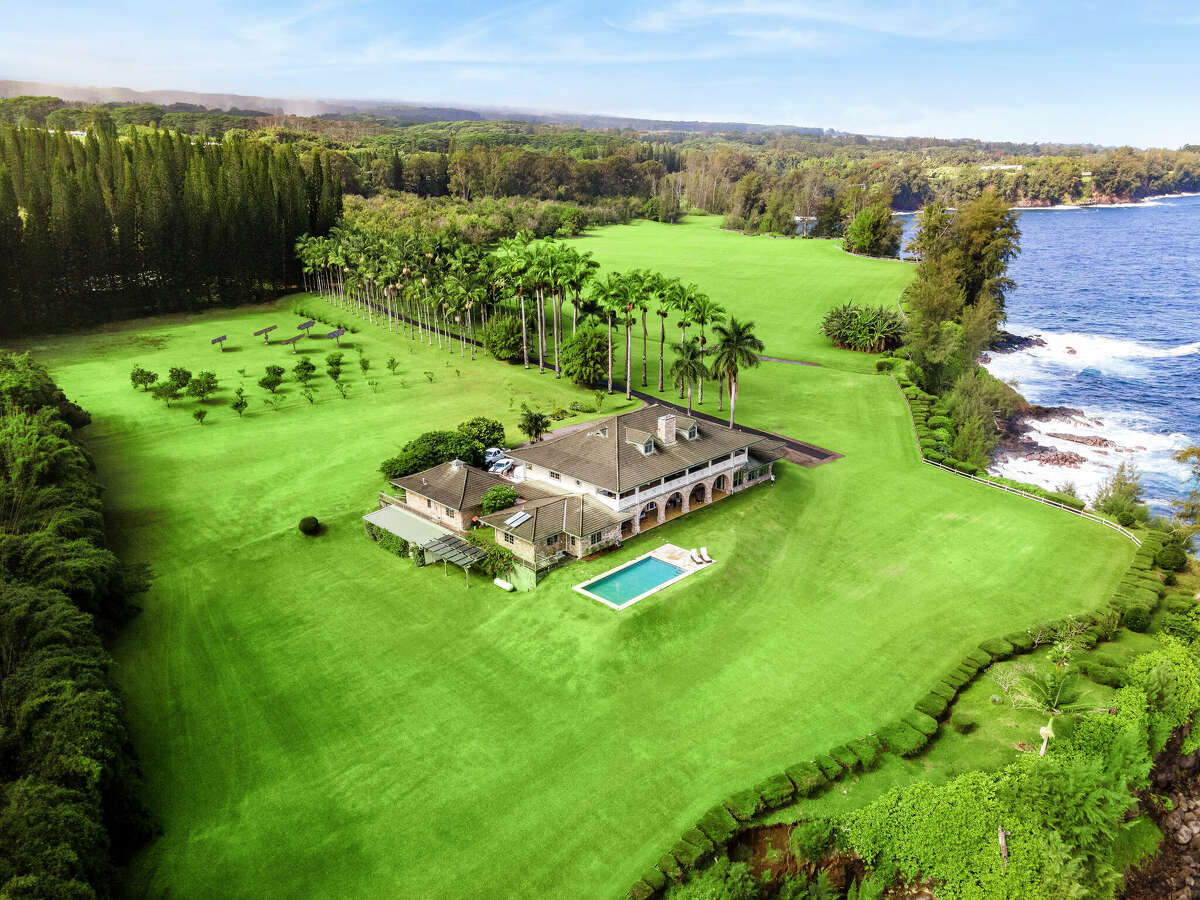 The estate spans an astonishing 51 acres.
