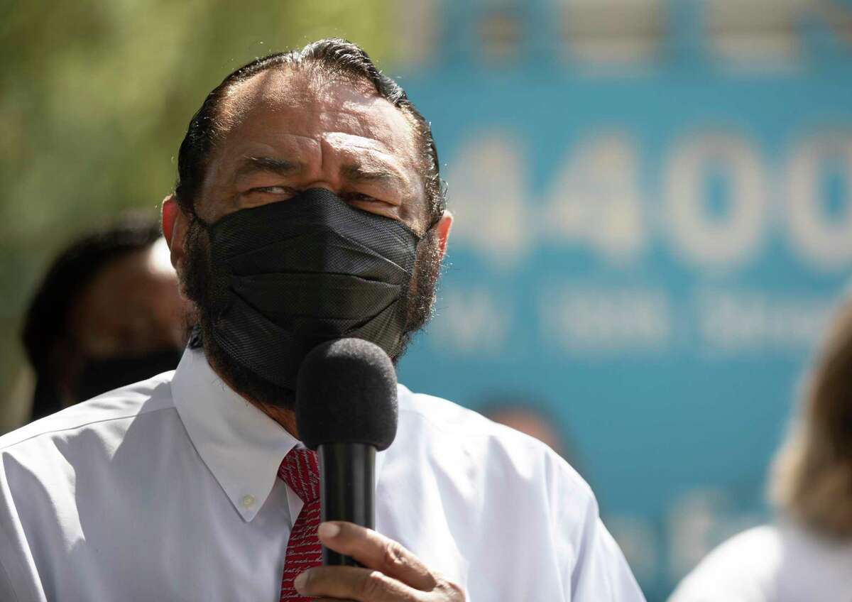 U.S. Rep. Al Green joins representatives from eight school districts to ask HISD to require masks as students are going back to school during a press conference Wednesday, Aug. 11, 2021, outside Hattie Mae White Educational Support Center in Houston.
