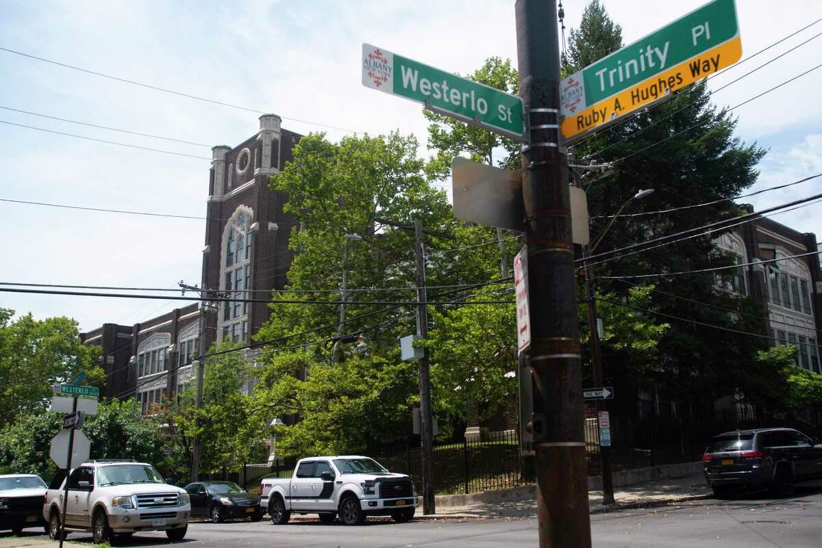 Albany apartment dwellers fight landlord over living conditions