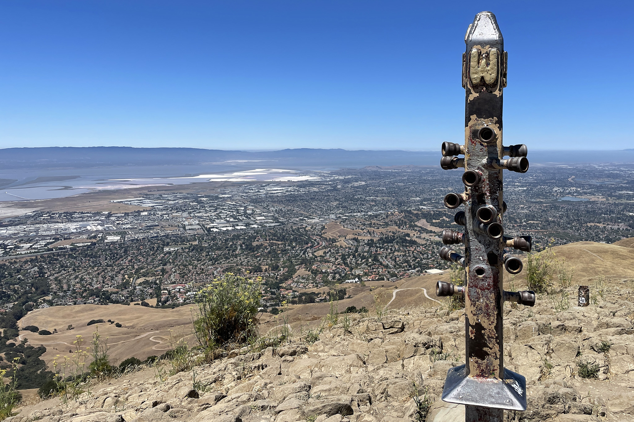 Iconic Mission Peak pole cut down by vandals in Fremont