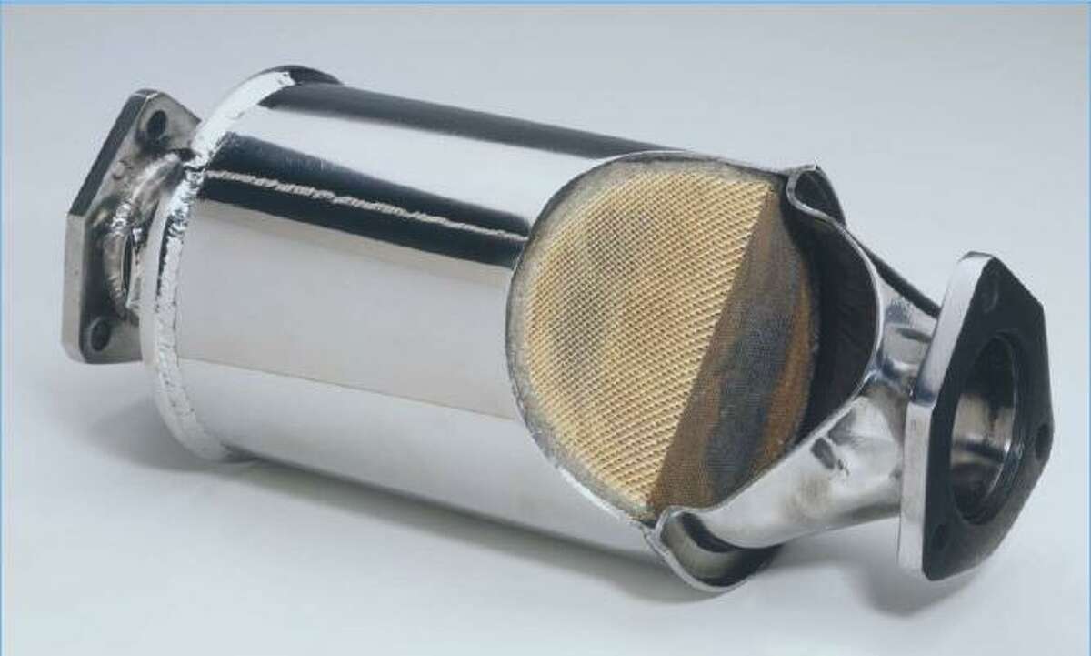 Cross section of a catalytic converter