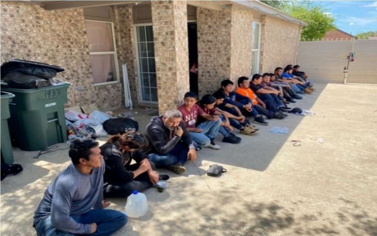 Texas Department of Public Safety special agents and troopers discovered 15 migrants inside a north Laredo home.