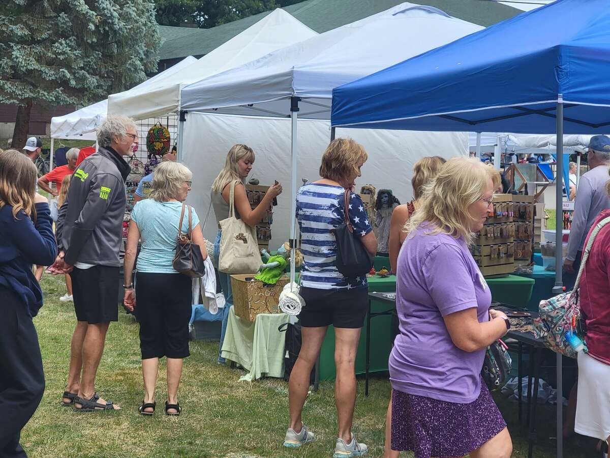 The CSA Art Fair brought a weekend crowd to the venue on a weekday with about 50 artists, crafters and food vendors. 