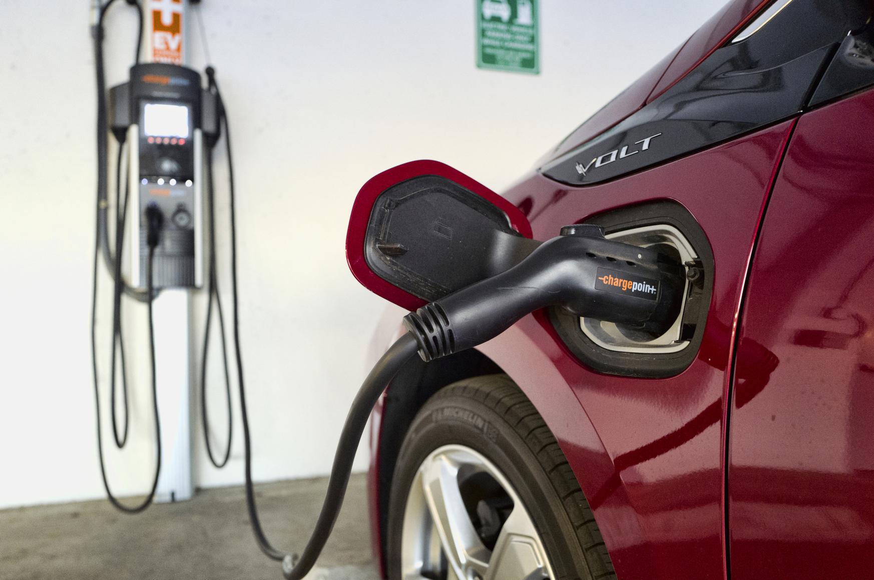 How electric cars can keep California's power on without more natural gas - Vimarsana News