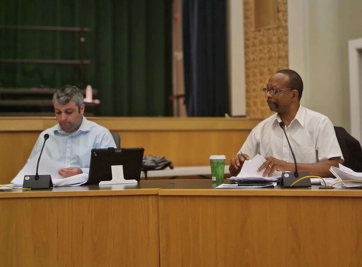 Hamden zoning commission tables lighting amendment amid concerns over