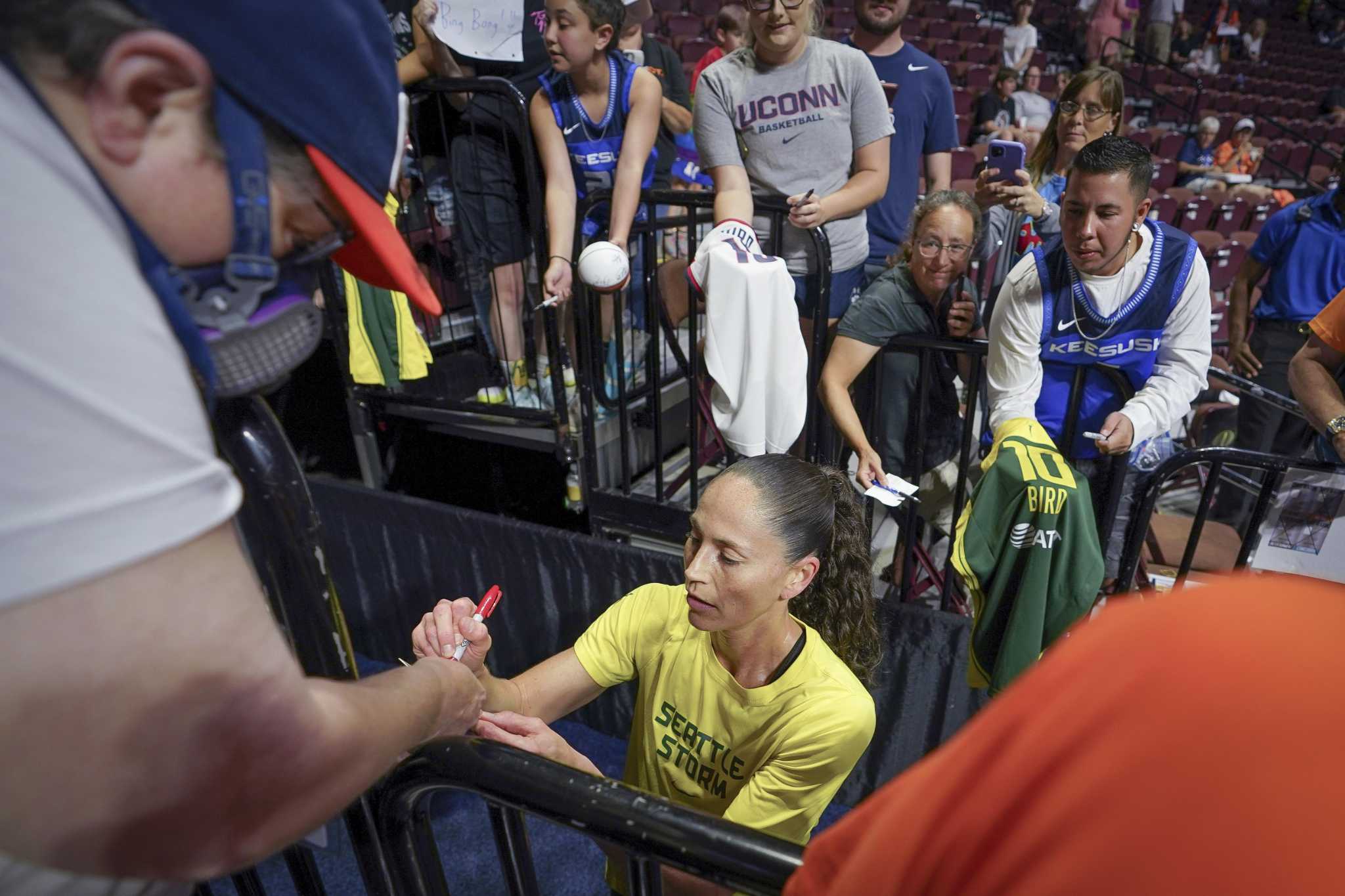 Sue Bird Shares ‘special Moment With Ct Sun Uconn Fans