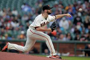 Excellent nights for Alex Wood, defense as Giants end losing streak at 7