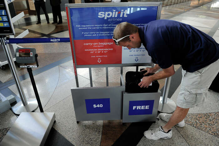 Spirit Airlines carry-on bag size limit 