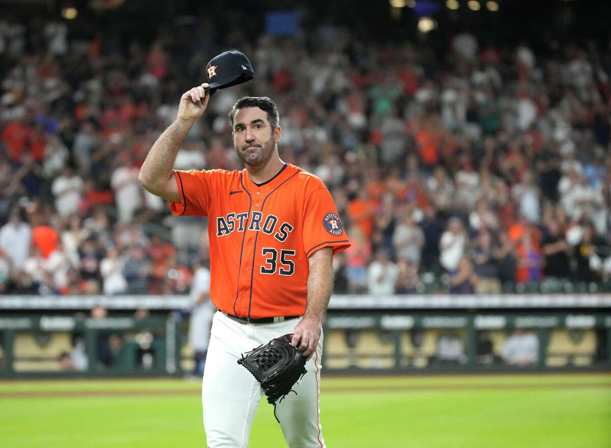 Justin Verlander, a frontrunner to win his third American League Cy Young Award, drew effusive praise from Hall of Fame pitcher Pedro Martinez.