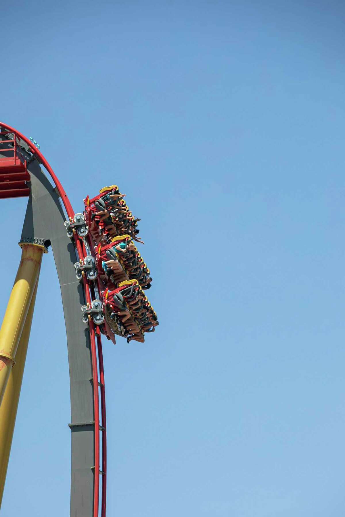 Thrill seekers flood Six Flags Fiesta Texas for new coaster