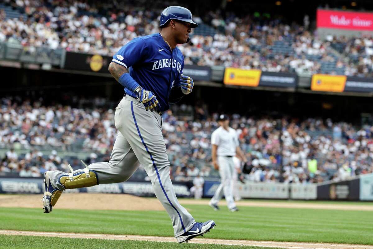 Royals' Salvador Perez homers vs Yanks in return from injury