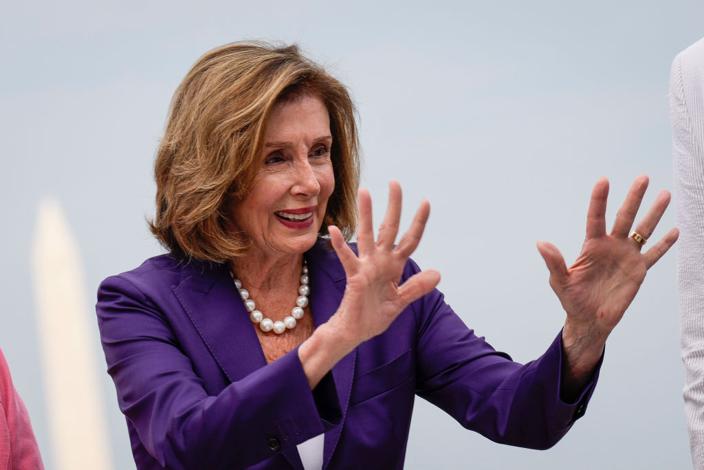 Nancy Pelosi booed by crowd while on stage at NYC music festival
